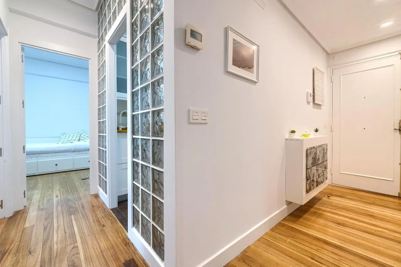 Iturribide Hogar Moderno Junto Al Metro Apartment Bilbao Spain